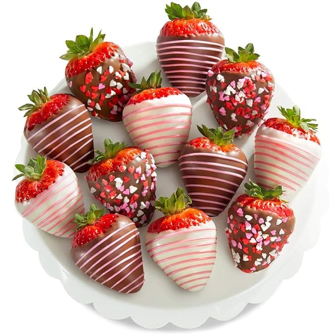 Box of 12 chocolate-covered strawberries, a sweet and indulgent gift perfect for Mother’s Day