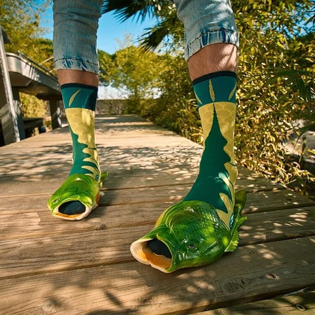 Funny fish-shaped flip flops for men and women, perfect for beach, pool, or gag gifts